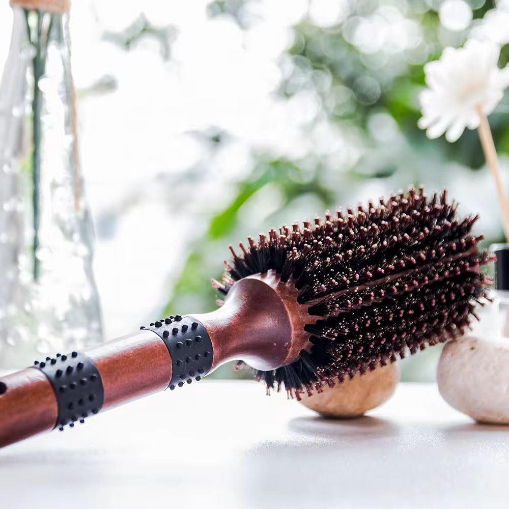 Why Wooden Hair Brushes Are Better for Your Hair